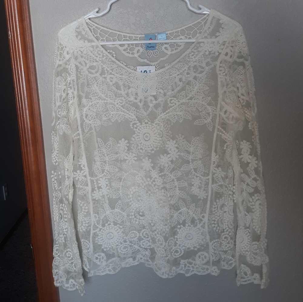 Lace Longsleeve Top